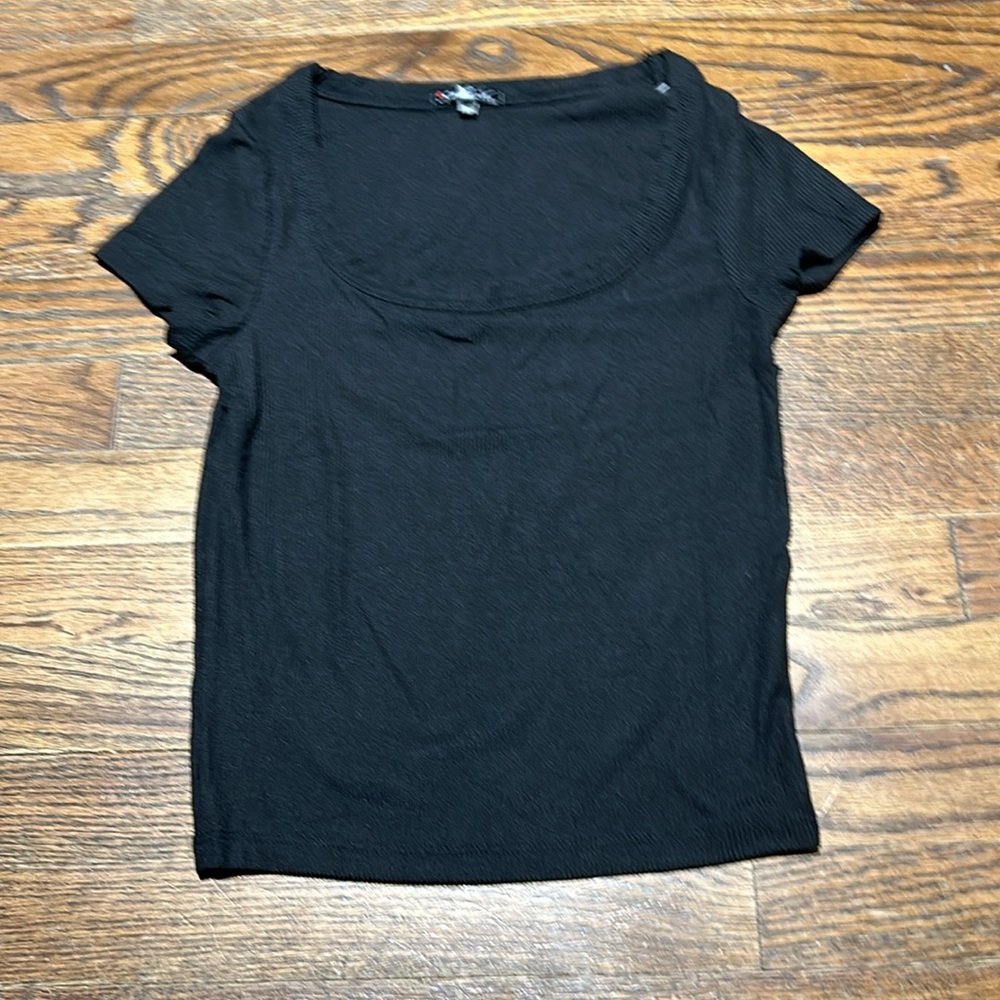 New Scoop tee